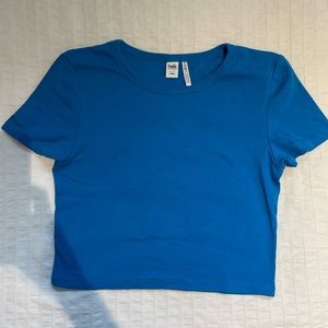Simons Twik Crop T-shirt Size Medium